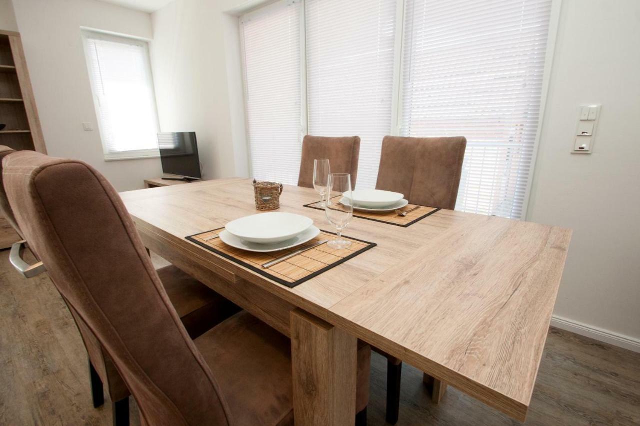 50224... Apartment Carolinensiel Bagian luar foto